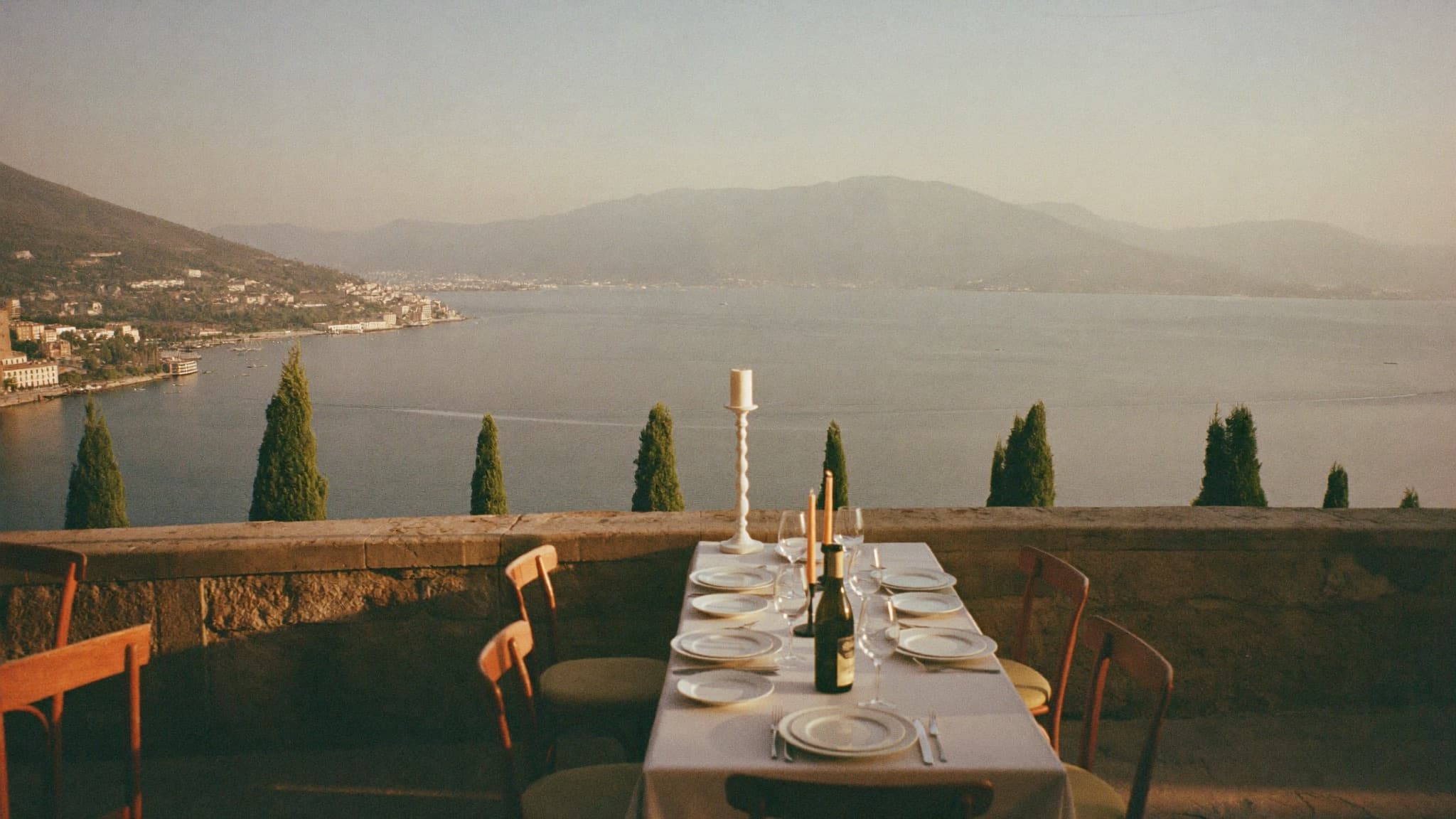 AUREA Escape · Lago, Lago · Terrasse über dem See